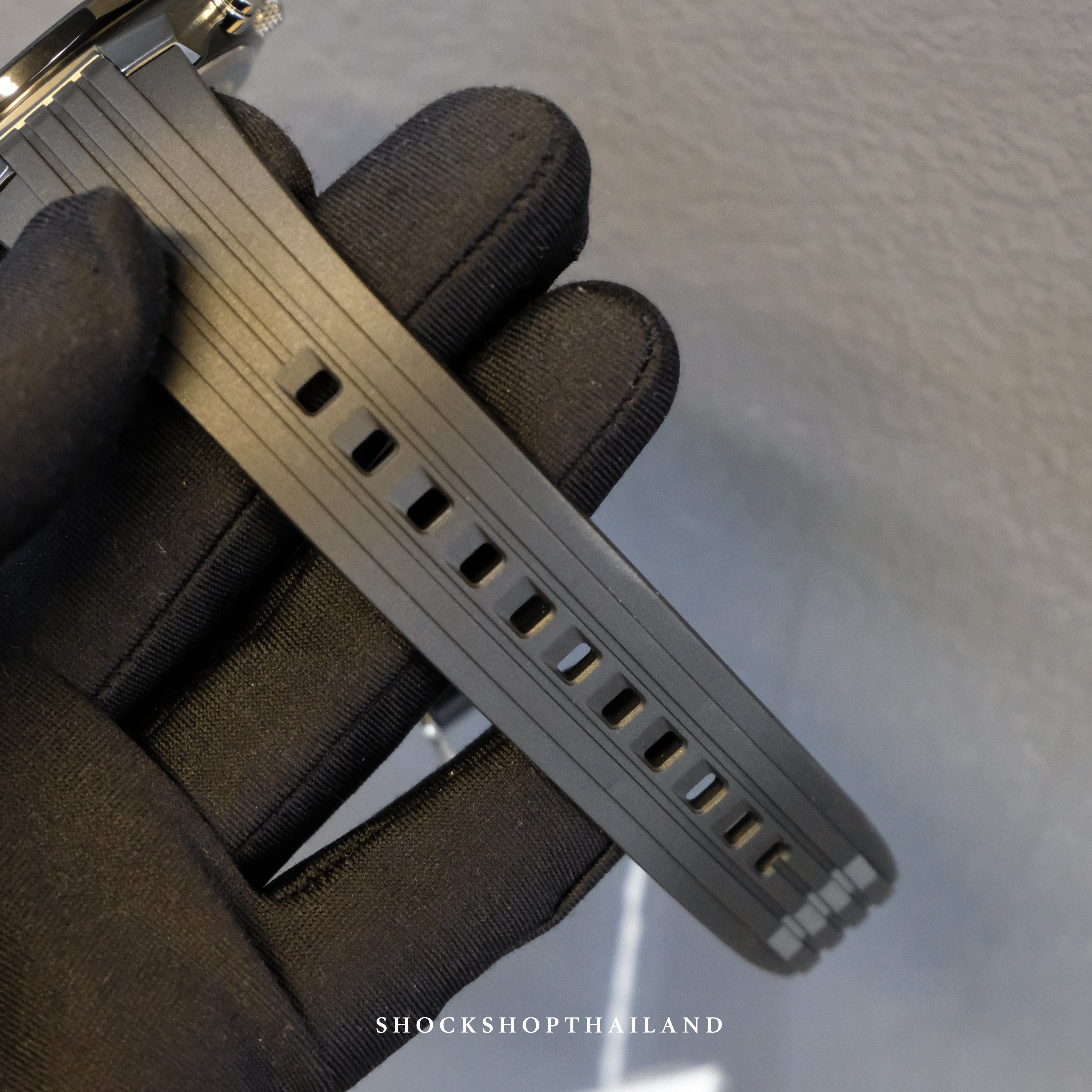 นาฬิกาผู้ชาย CASIO EDIFICE รุ่น ECB-10TP-1A ซีรีส์ ECB-10 คาสิโอ