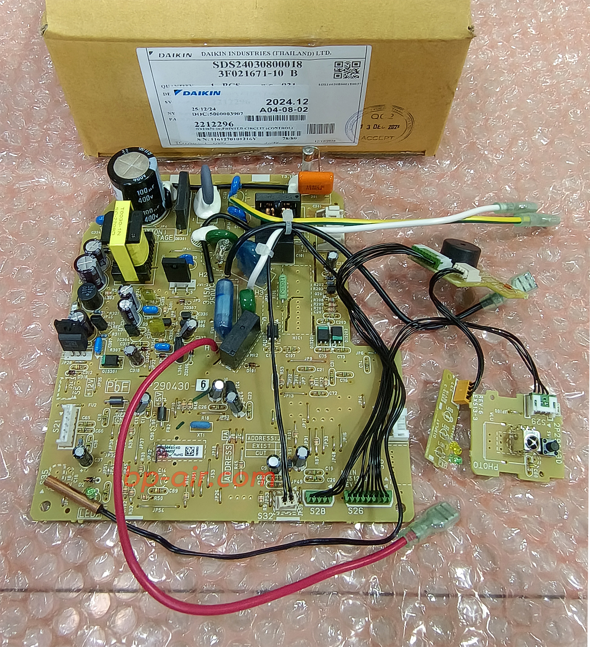 แผงบอร์ดคอยล์เย็น แผงคอนโทรล+ดีสเพลย์+รีซีฟเวอร์ FTM18NV2S