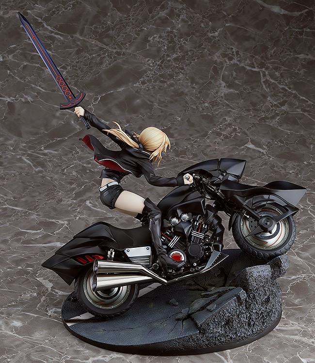 Saber/Altria Pendragon (Alter) & Cuirassier Noir