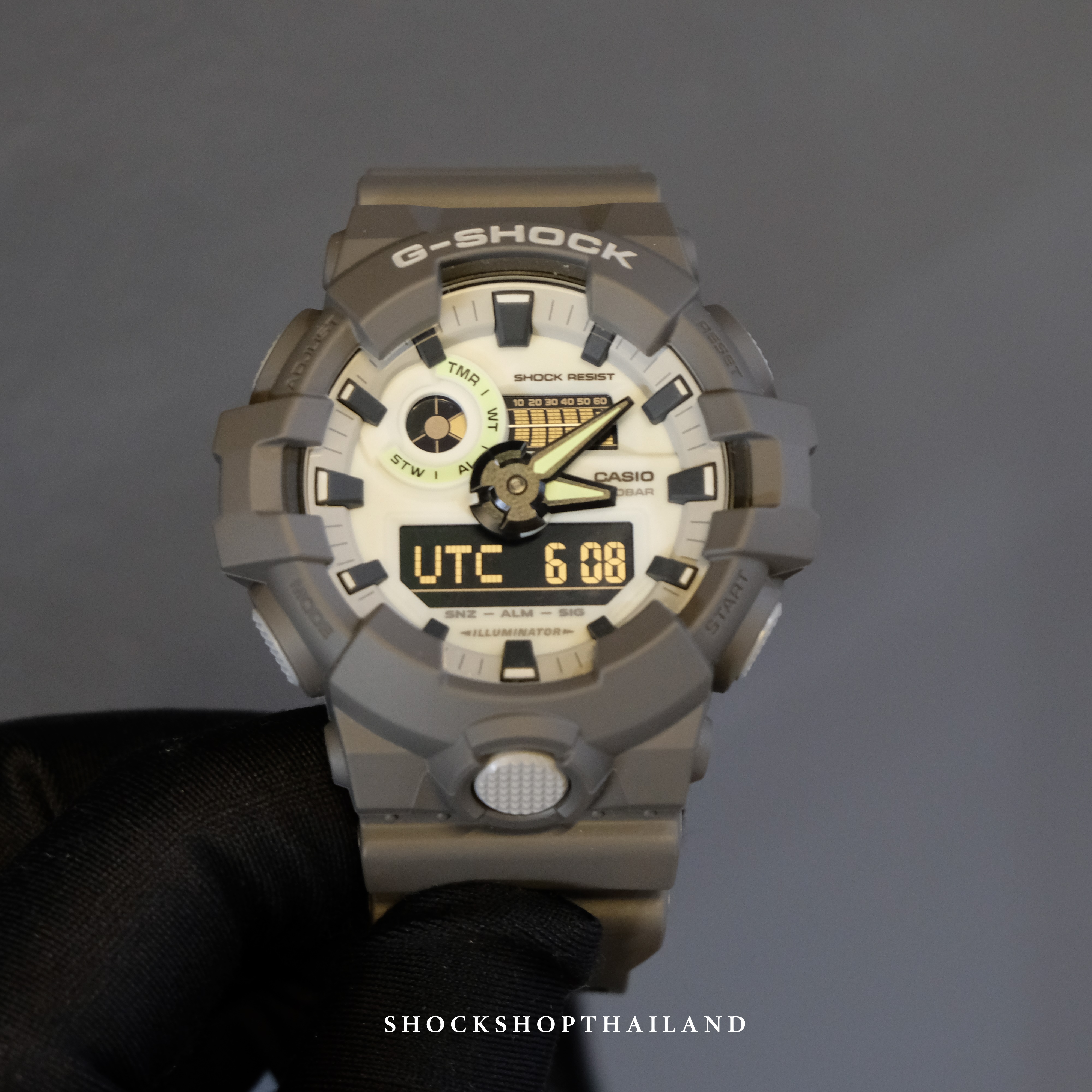 นาฬิกาผู้ชาย CASIO G-SHOCK รุ่น GA-700HD-8A ซีรีส์ GA-700 จีช็อค
