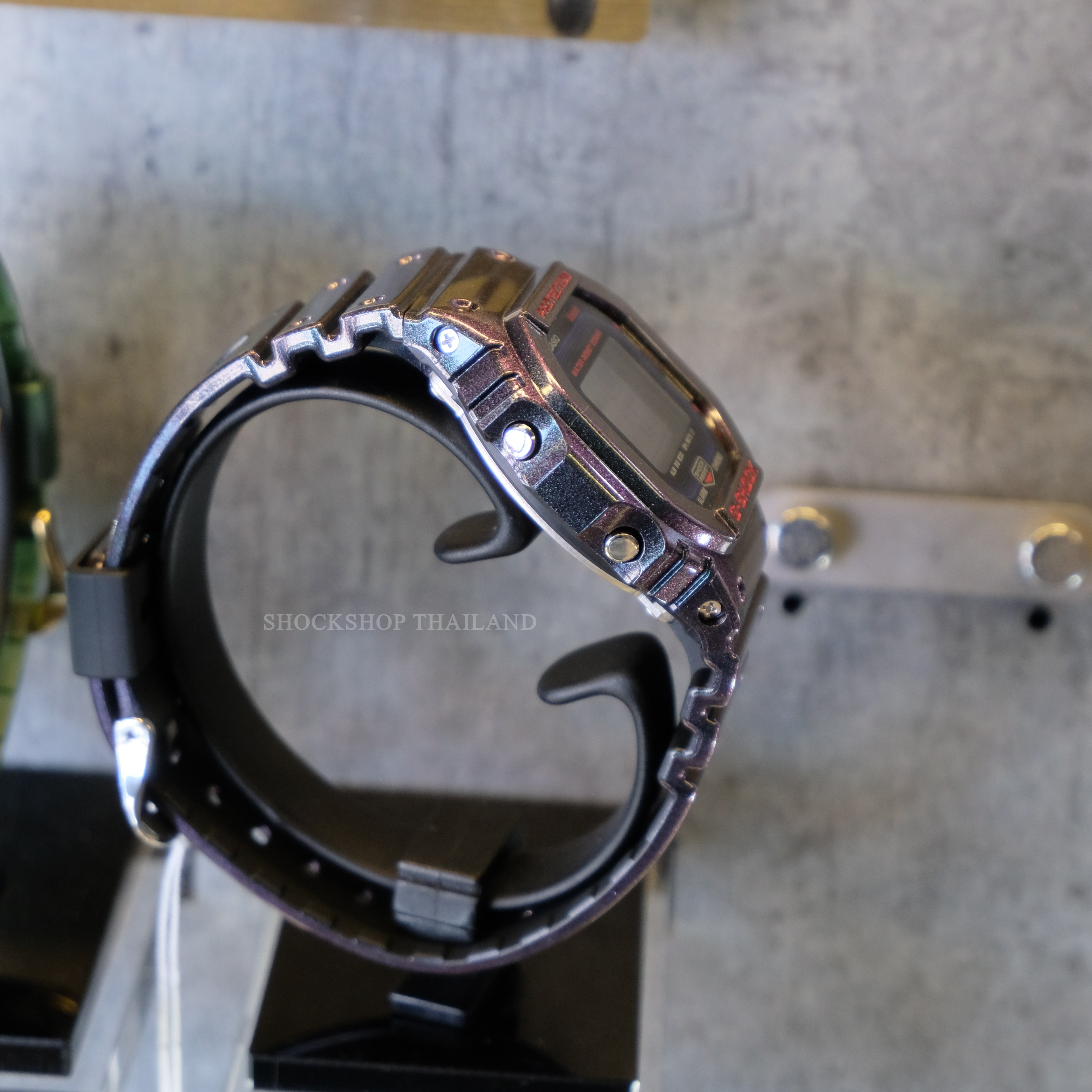 นาฬิกาผู้ชาย G-SHOCK รุ่น DW-B5600AH-6 ซีรีส์ 5600 จีช็อค