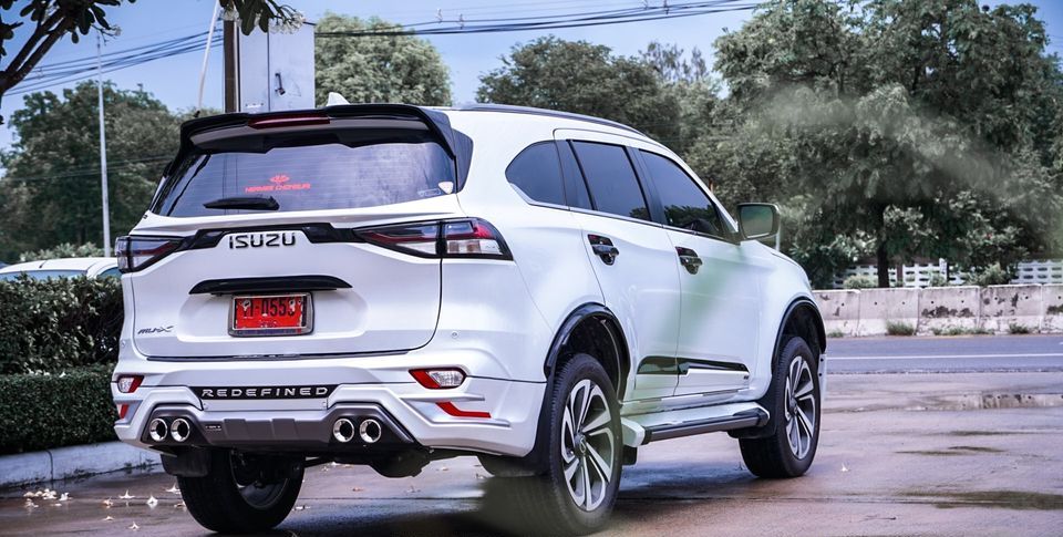 ชุดแต่ง Isuzu Mu-X 2021 By Redefined