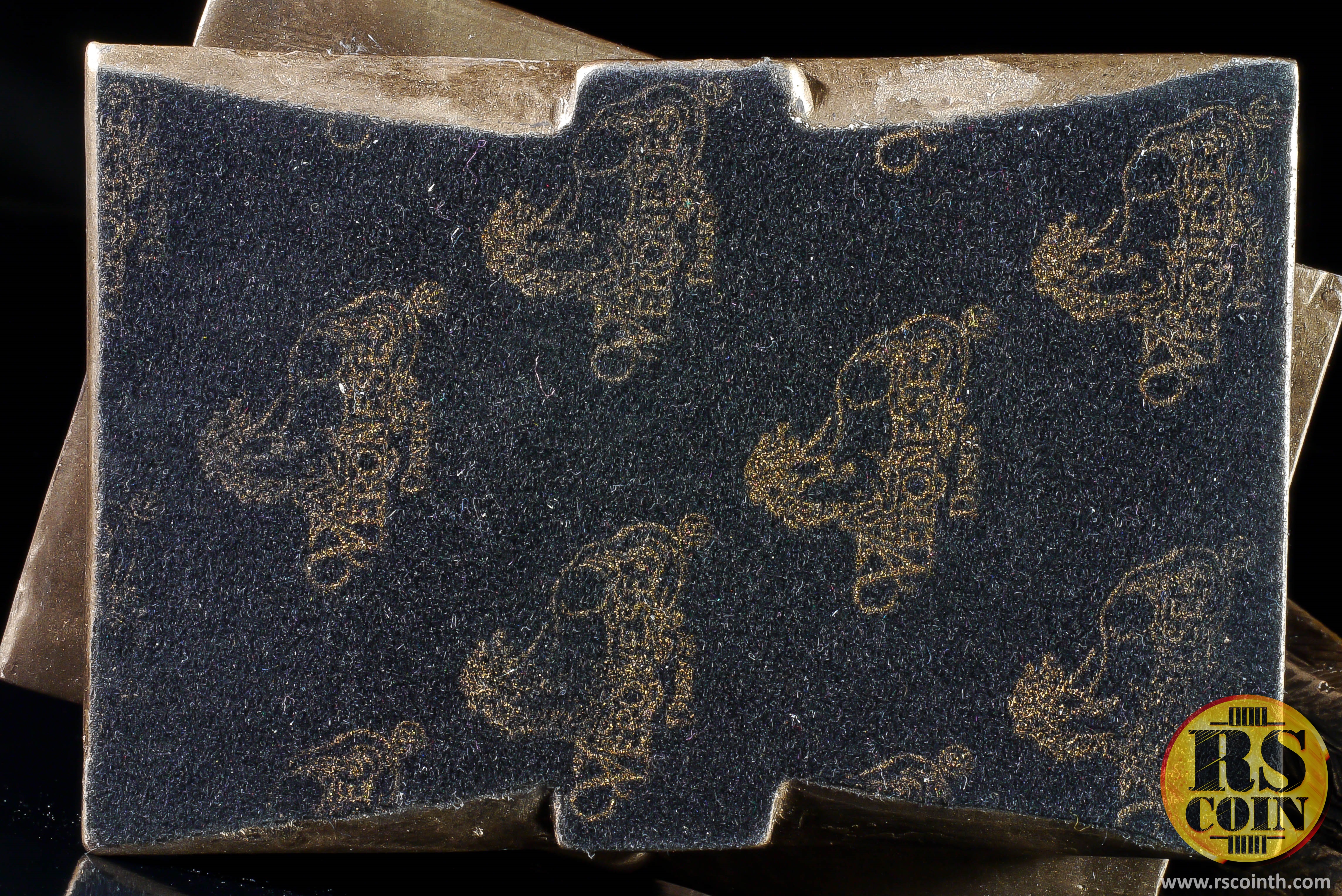 รูปปั้นสัมฤทธิ์ - นกฮูกหนังสือ (Sculpture Bronze Owl on Book - Pre Order)