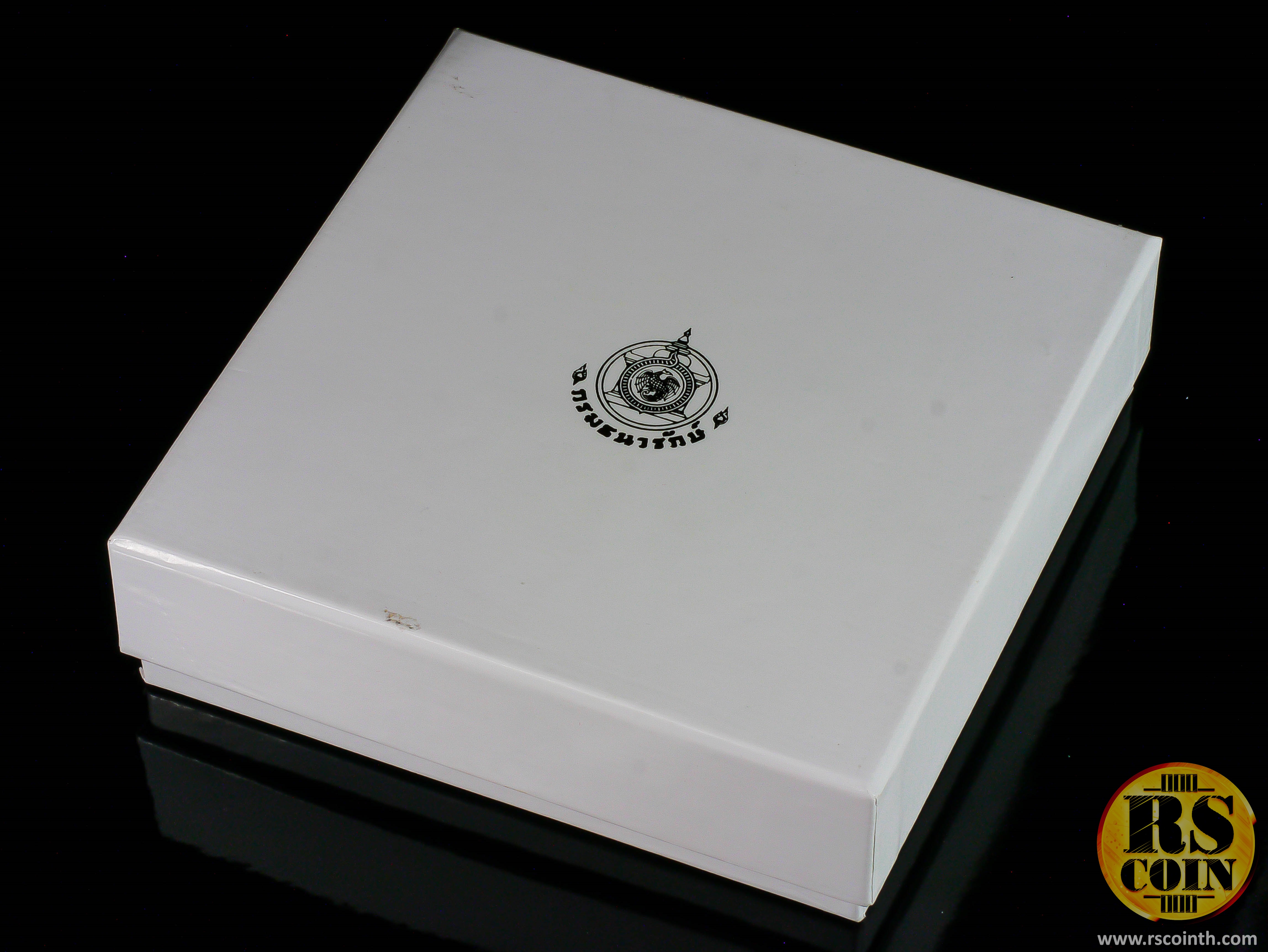 เหรียญทองแดงรมดำพ่นทรายพิเศษ เหรียญที่ระลึก 60 ปี ราชาภิเษกสมรส 28 เมษายน 2553