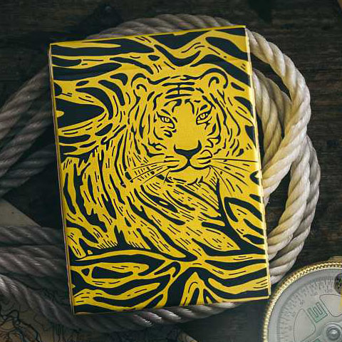 The Hidden King Playing Cards สีเหลือง