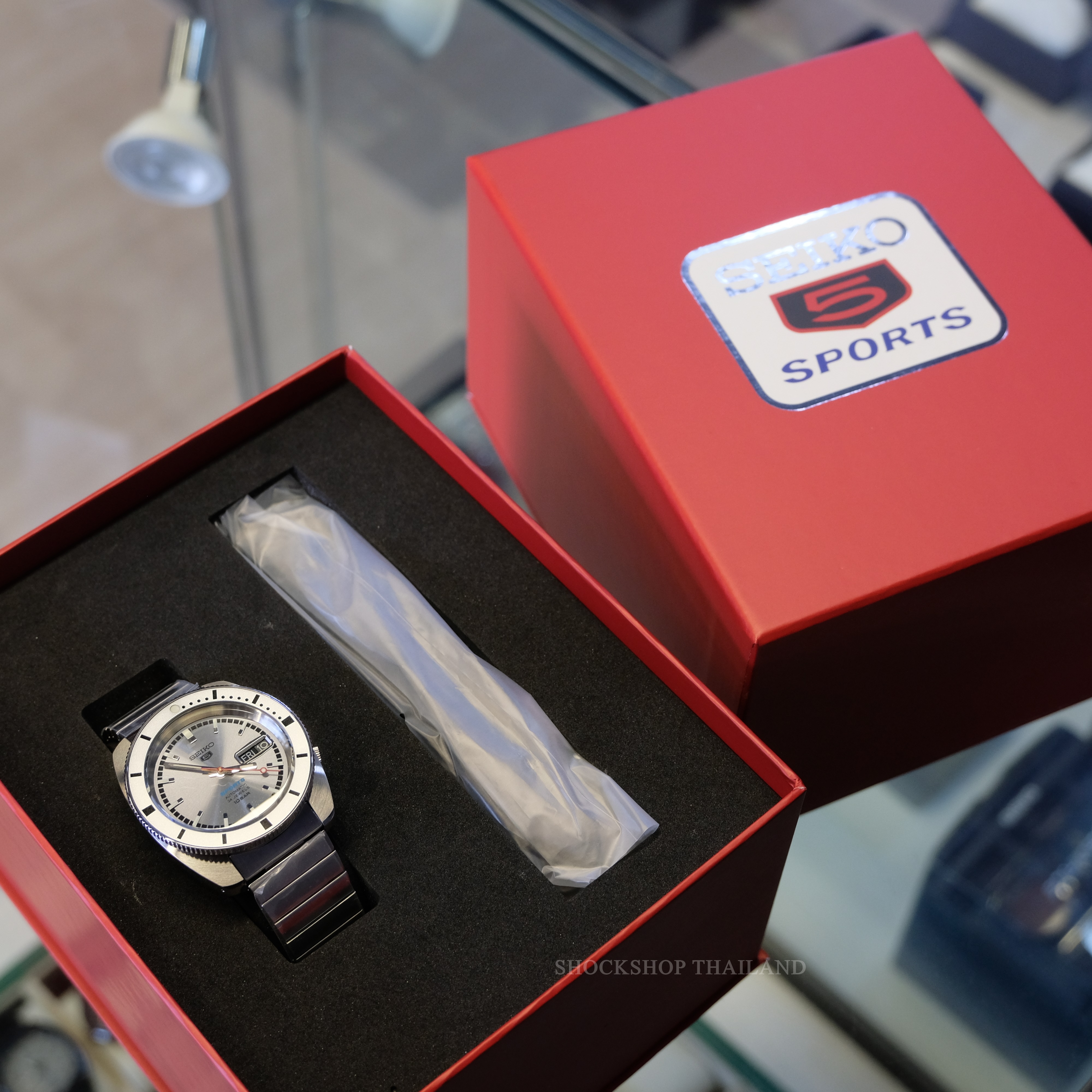 นาฬิกาผู้ชาย SEIKO 5 Sports ‘Ash Blue’ 1968 Limited Edition รุ่น SRPL03K ไซโก