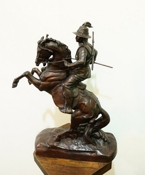 สมเด็จพระเจ้าตากสินมหาราช ทรงม้าศึก รูปหล่อทองเหลือง สูง40ซ.ม.