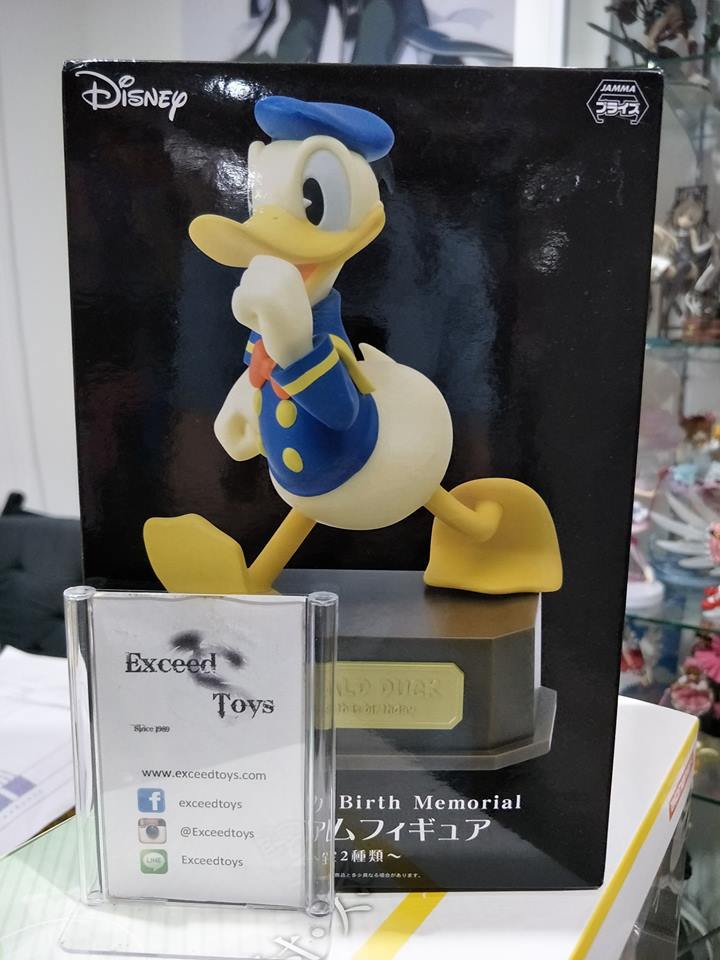 Donald Duck Birthday Memorial Figure