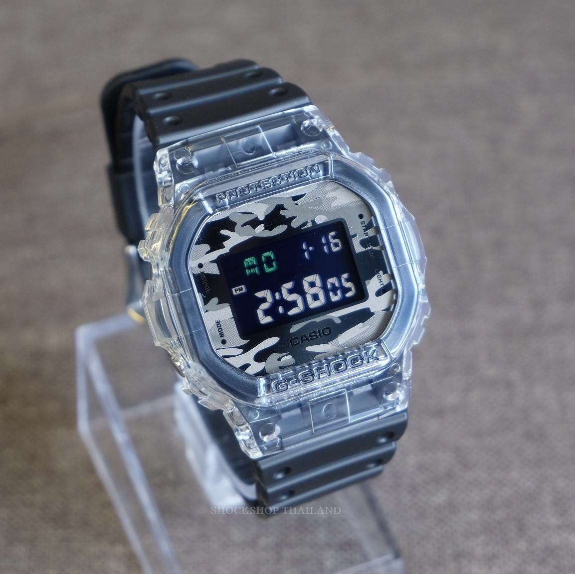 นาฬิกาผู้ชาย G-Shock รุ่น DW-5600SKC-1 ซีรีส์ 5600 จีช็อค