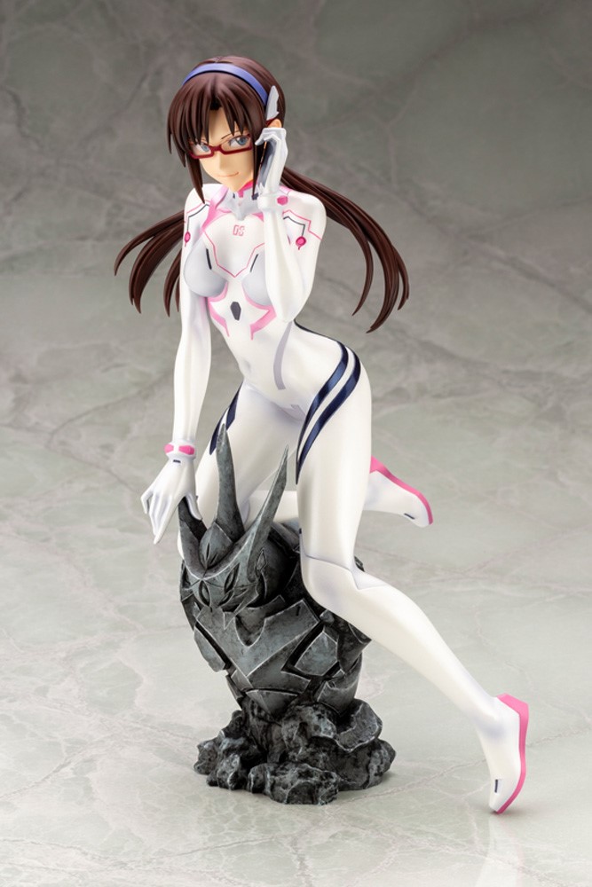 Mari Makinami White Plugsuit ver.