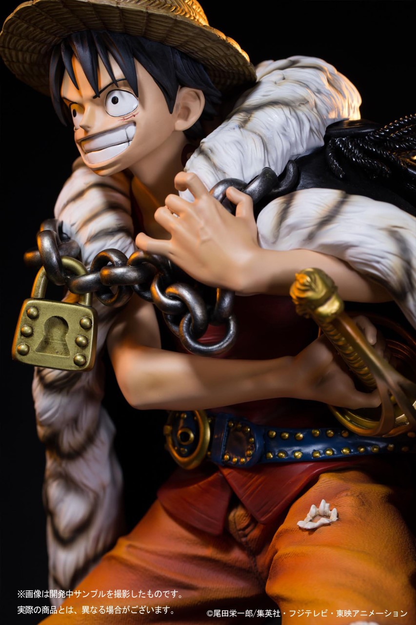 Monkey D. Luffy One Piece Log Collection Statue