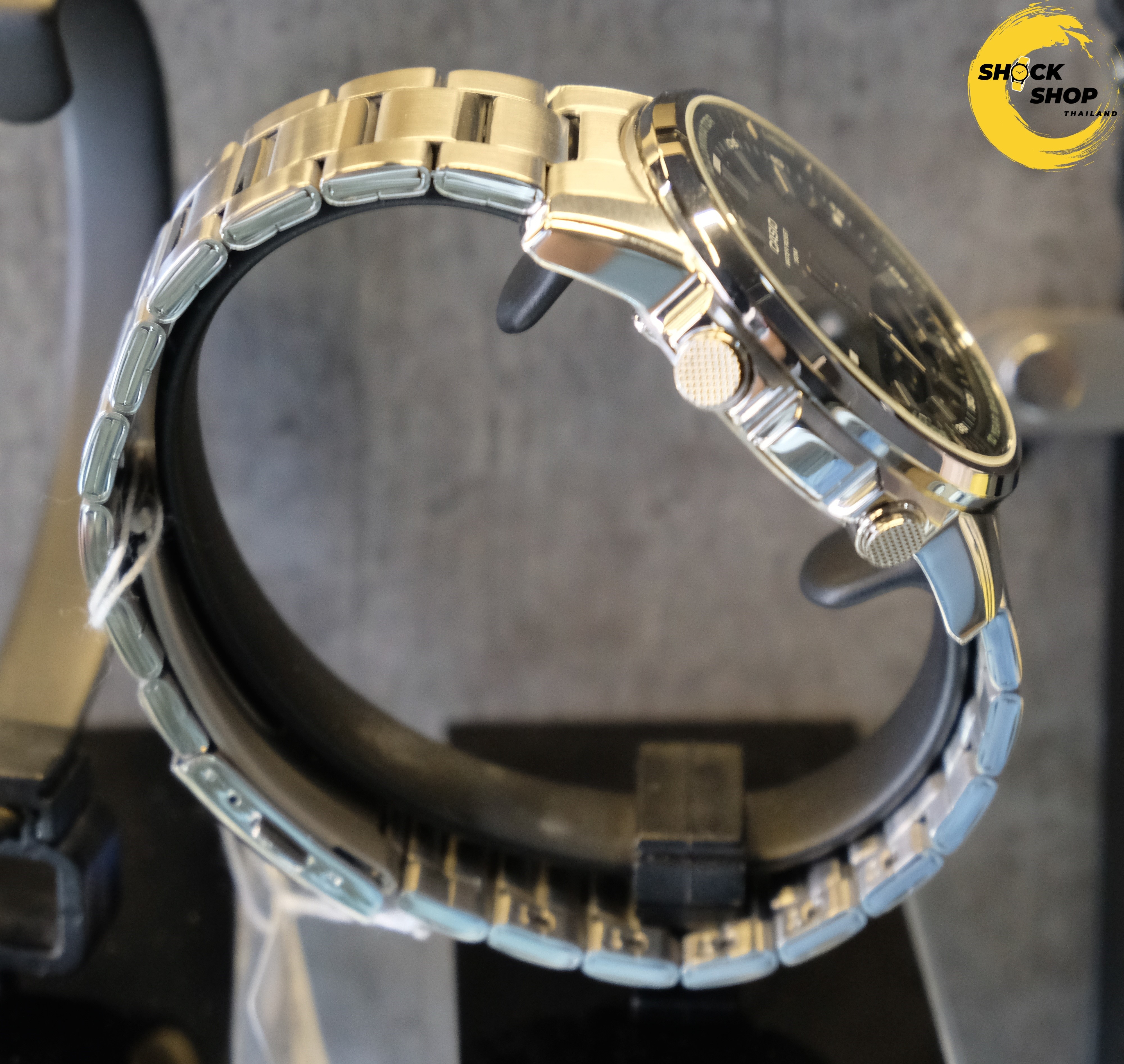 นาฬิกาผู้ชาย Casio รุ่น AMW-880D-1AV คาสิโอ