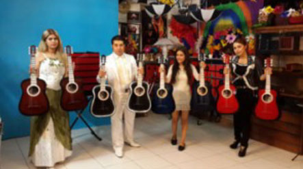 เสก กีต้า 8 ตัว