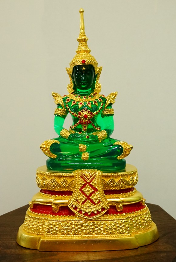 พระแก้วมรกต 5นิ้ว ชุดฤดูร้อน ปิดทองแท้