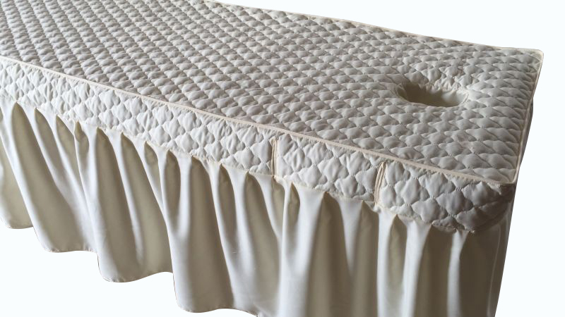 ผ้าคลุมเตียง Luxury Quilted design ขนาด 186x60x60 cm สีครีมไข่ไก่