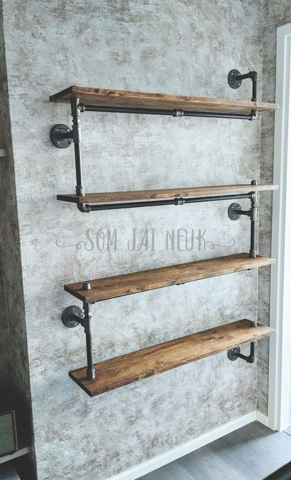 ชั้นวางของติดผนังสไตล์ Loft 4 ชั้น มีราวแขวนใต้ชั้น