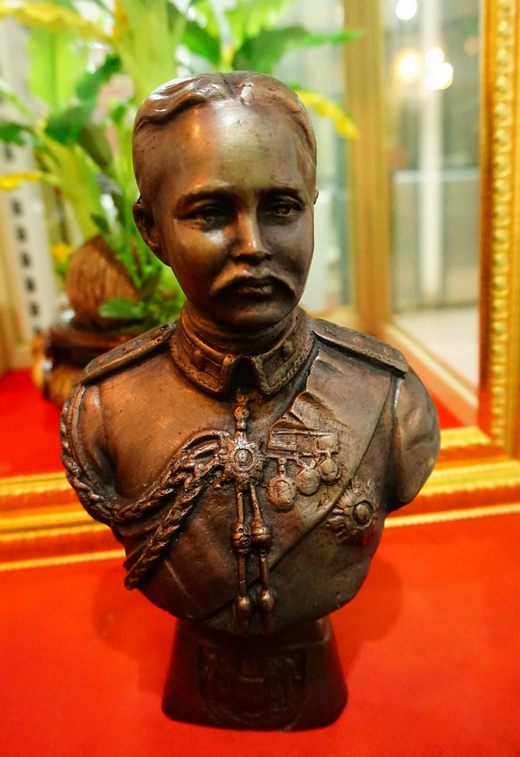 พระบรมรูป รัชกาลที่5 ชุดทหาร ครึ่งท่อน 5นิ้ว