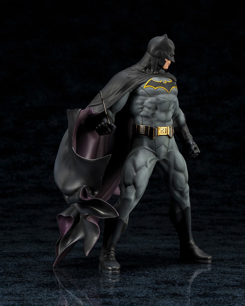BATMAN -REBIRTH- ARTFX+ STATUE