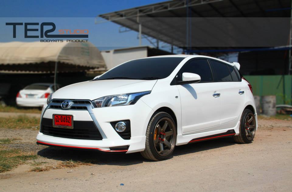 ชุดแต่ง Toyota Yaris 2013 รุ่น Viper