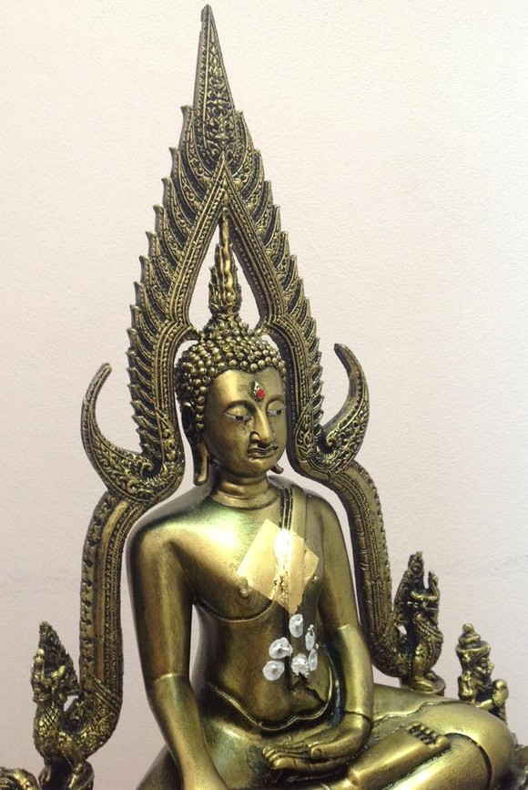 พระพุทธชินราช มวลสารผสมเหล็กน้ำพี้ สีทองเก่า หน้าตัก 9นิ้ว