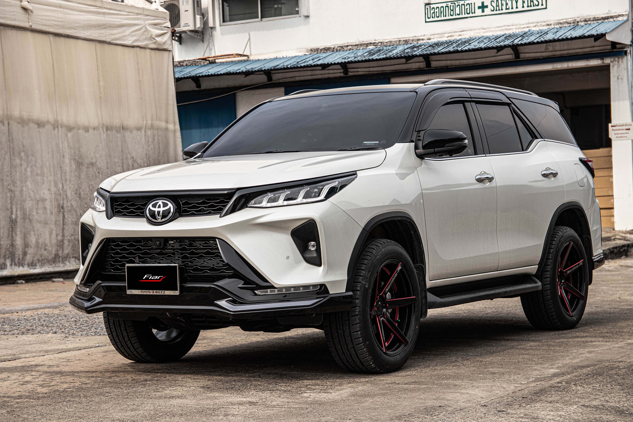 ชุดแต่ง Toyota Fortuner Legender 2020 By Fiar