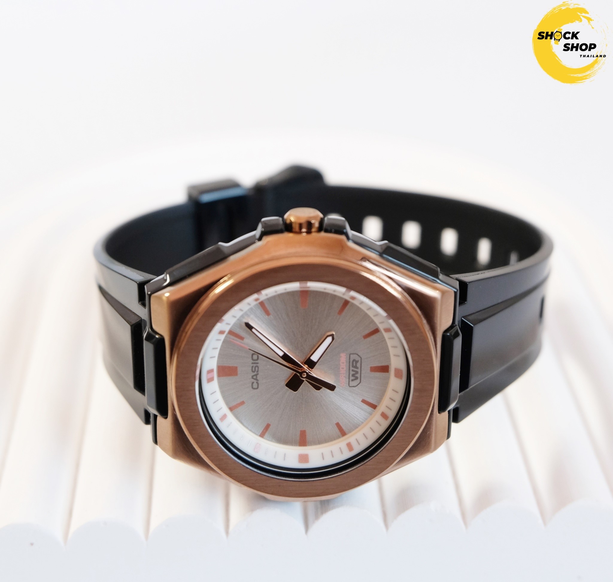 นาฬิกาผู้หญิง Casio รุ่น LWA-300HRG-5EV คาสิโอ