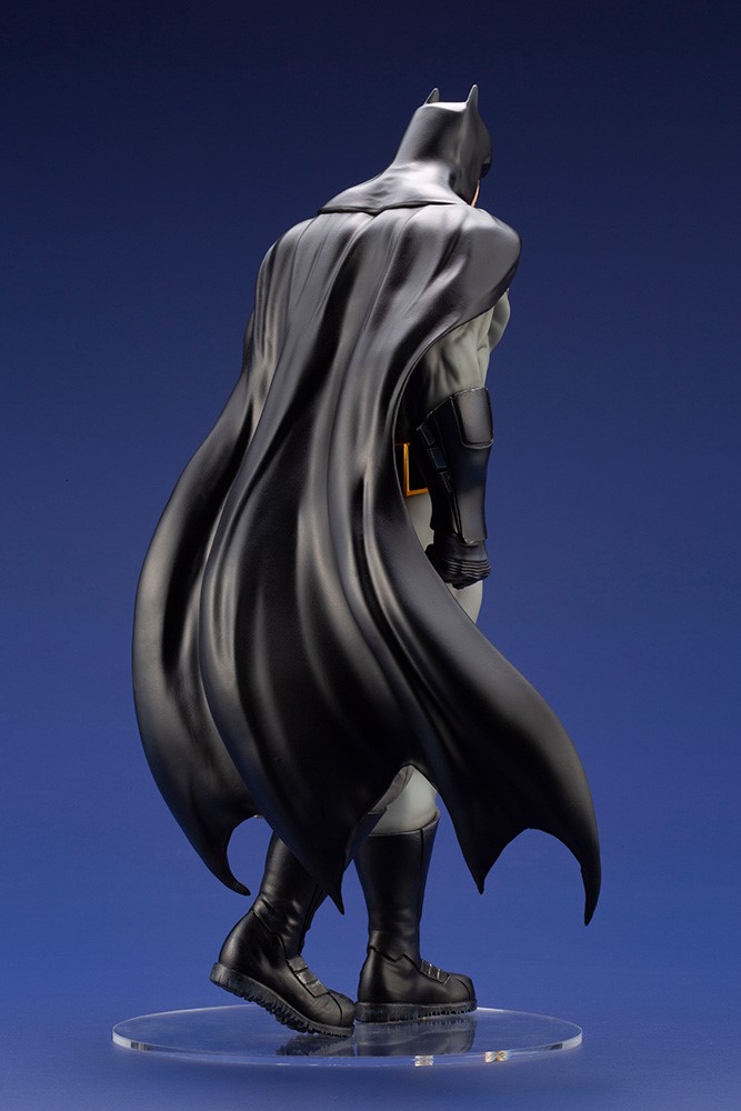 BATMAN LAST KNIGHT ON EARTH BATMAN ARTFX STATUE