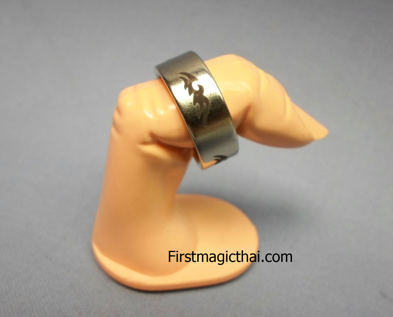 แหวนแม่เหล็ก สีเงินมีลาย Size XL 30มม.