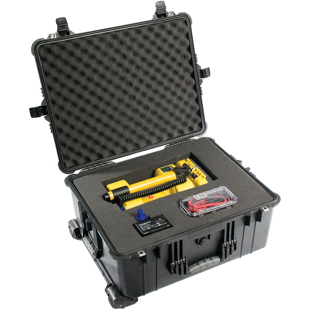PELICAN 1610 CASE WITH FOAM - BLACK