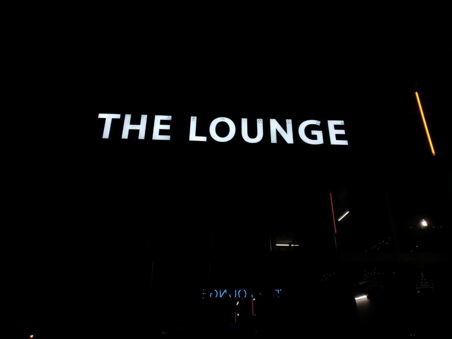 กล่องไฟตัวอักษร THE LOUNGE - ติดตั้งป้าย Groove Market นครปฐม
