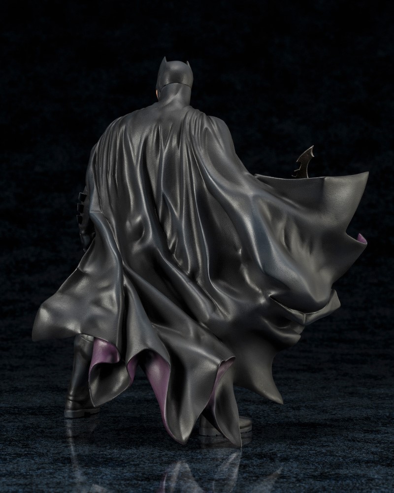 BATMAN -REBIRTH- ARTFX+ STATUE