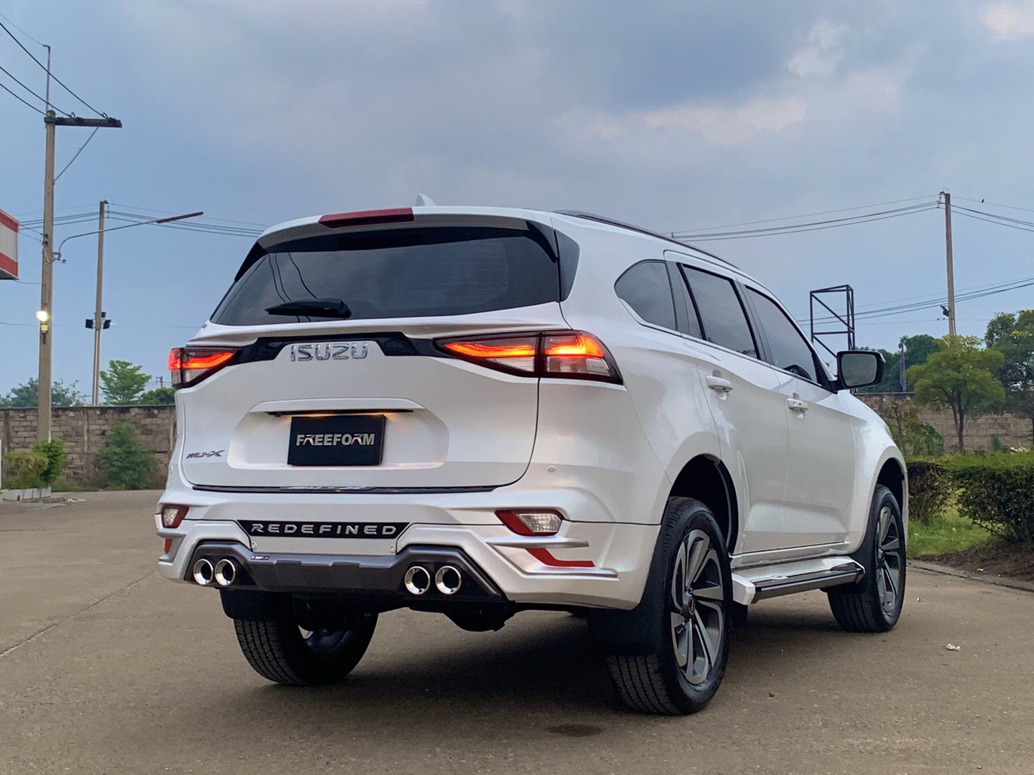 ชุดแต่ง Isuzu Mu-X 2021 By Redefined