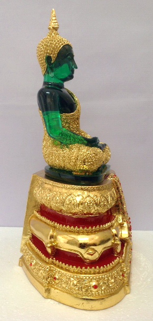 พระแก้วมรกต 9นิ้ว ชุดฤดูฝน ทองเค