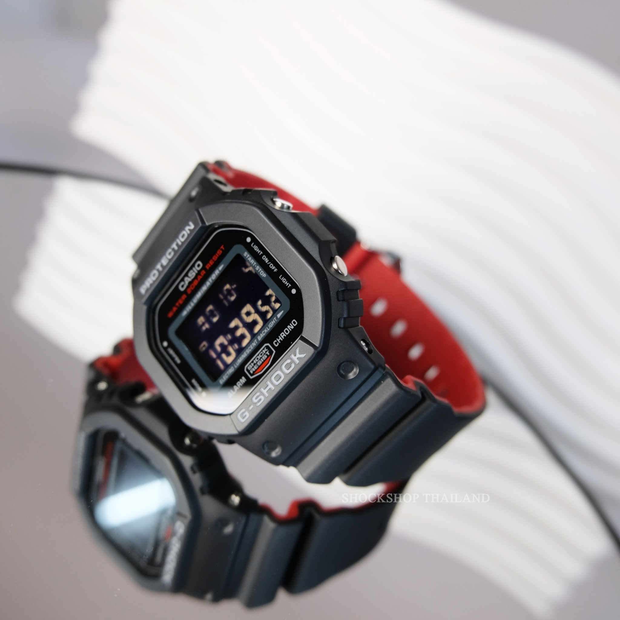 นาฬิกาผู้ชาย CASIO G-Shock รุ่น DW-5600HR-1 ซีรีส์ 5600 จีช็อค