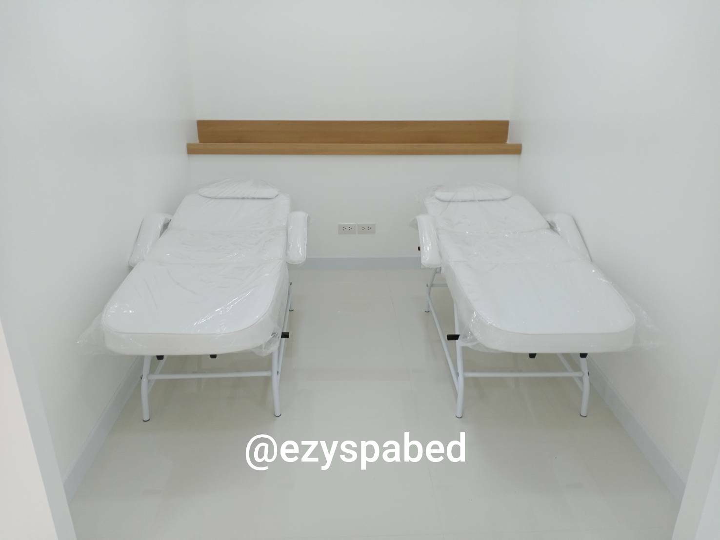 เตียงทำทรีทเม้นท์ เตียงนวดหน้า เตียงสักคิ้ว เตียงต่อขนตา รุ่น 8307 ราคาพิเศษ สำหรับ 3 ตัว (เฉลี่ยตัวละ 6210 บาท)
