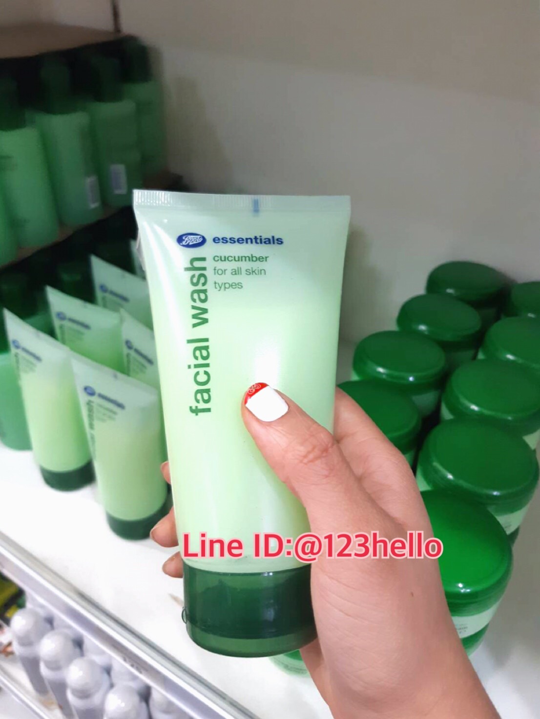 Boots essentials cucumber facial wash for all skin types บูทส์ เอสเซนเชียลส์ คิวคัมเบอร์ เฟเชียล วอช ฟอร์ ออล สกิน ไทปส์ 150 มล.