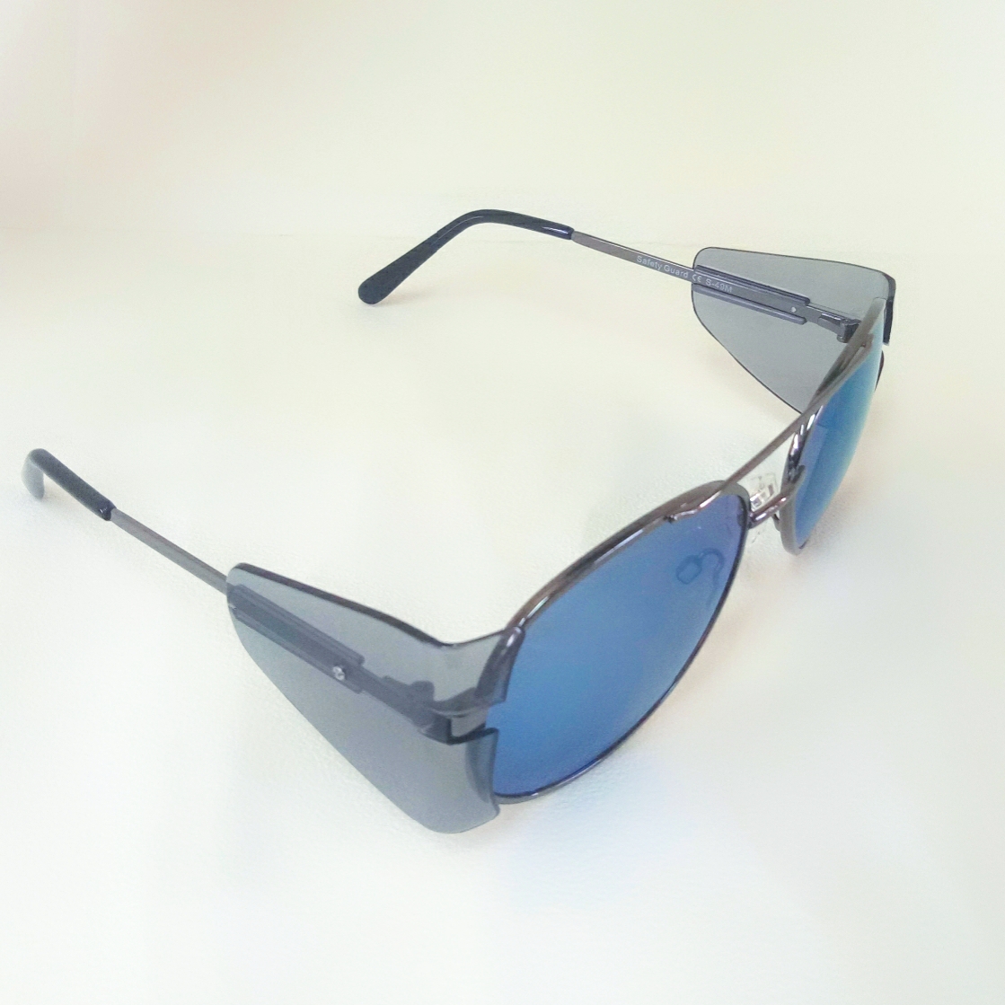 >>>New มาใหม่<<<แว่นตาเซฟตี้รุ่น Z87ขาเหล็ก มีสีเลนส์ให้เลือกหลายสี กันUV 100%