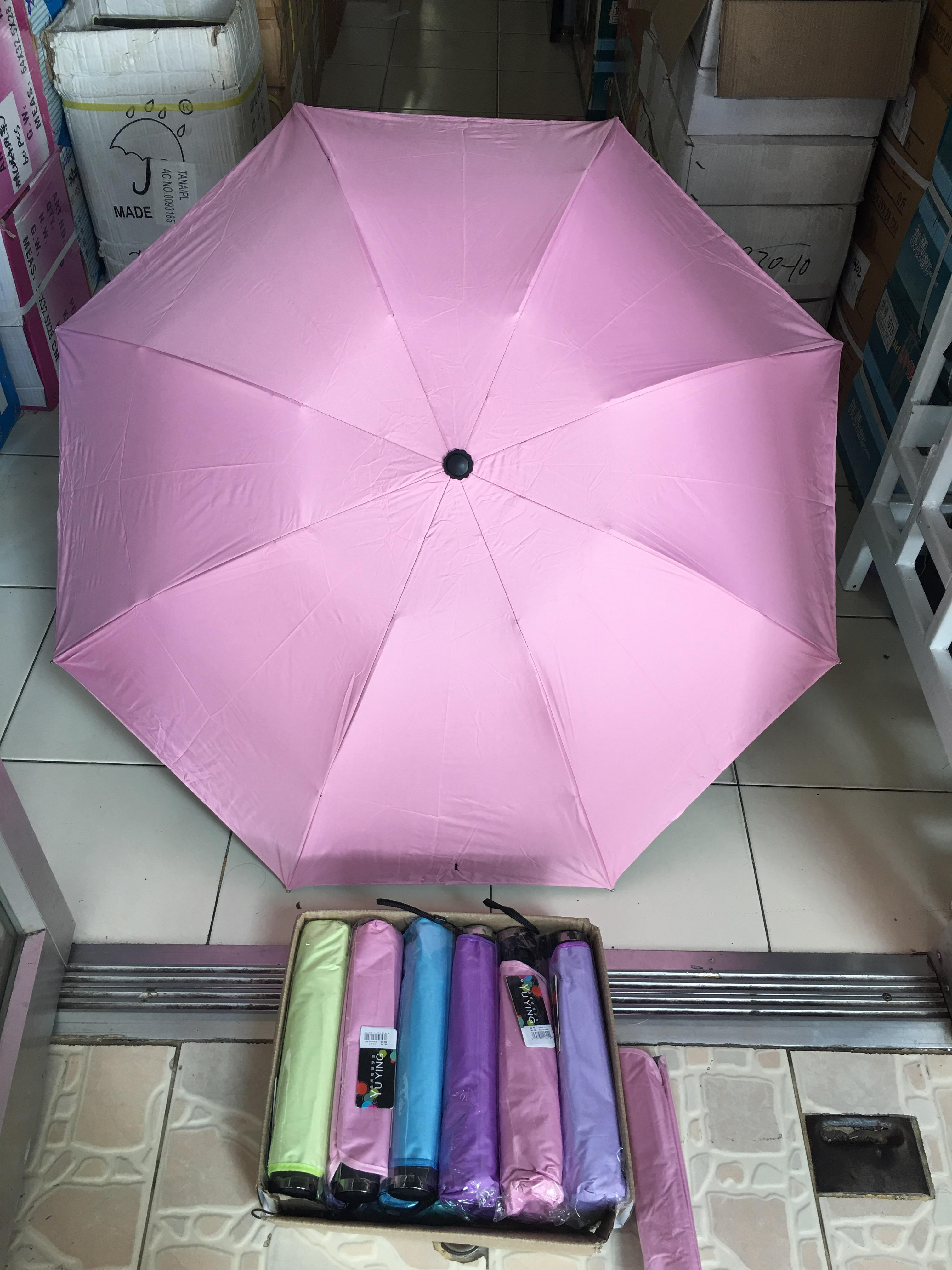 ร่มพับ4ตอนสีพื้น ยูวีดำ รหัส 1601-1