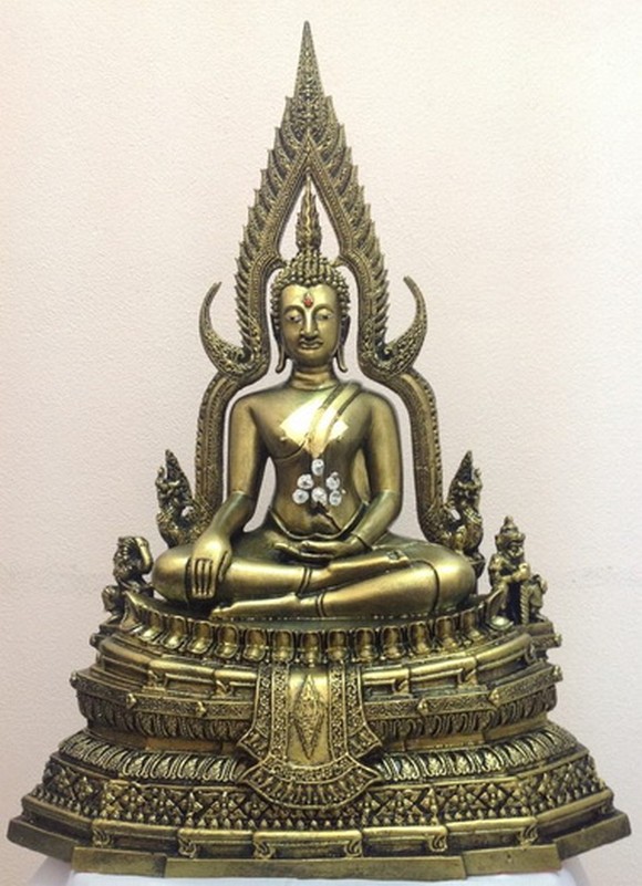 พระพุทธชินราช มวลสารผสมเหล็กน้ำพี้ สีทองเก่า หน้าตัก 9นิ้ว