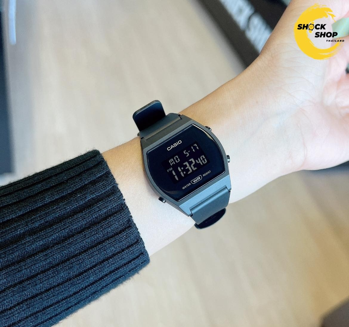 นาฬิกาผู้หญิง Casio รุ่น LW-204-1B คาสิโอ
