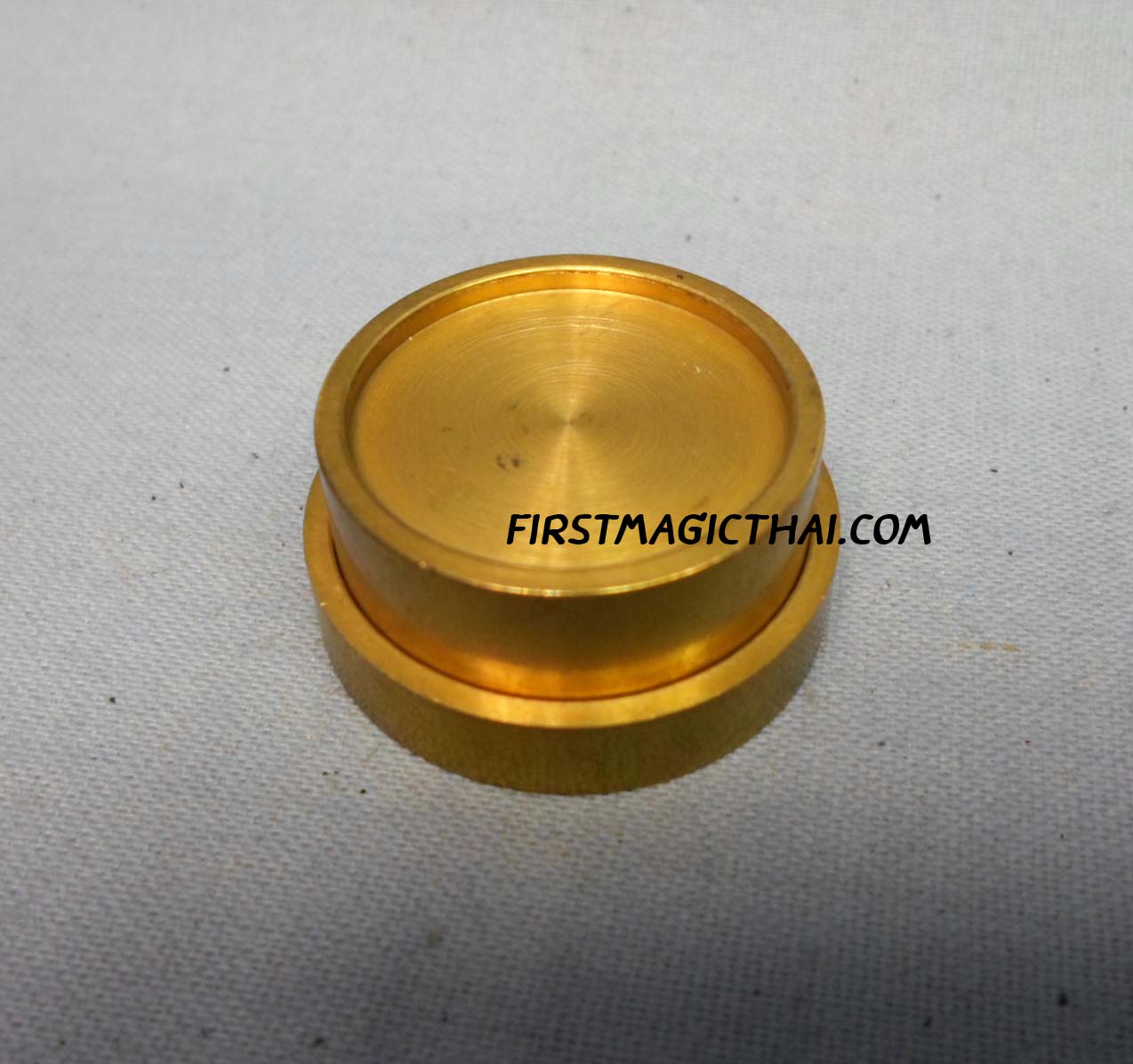ตลับเหรียญย้ายที่ ทองเหลือง (เหรียญ5ไทย)