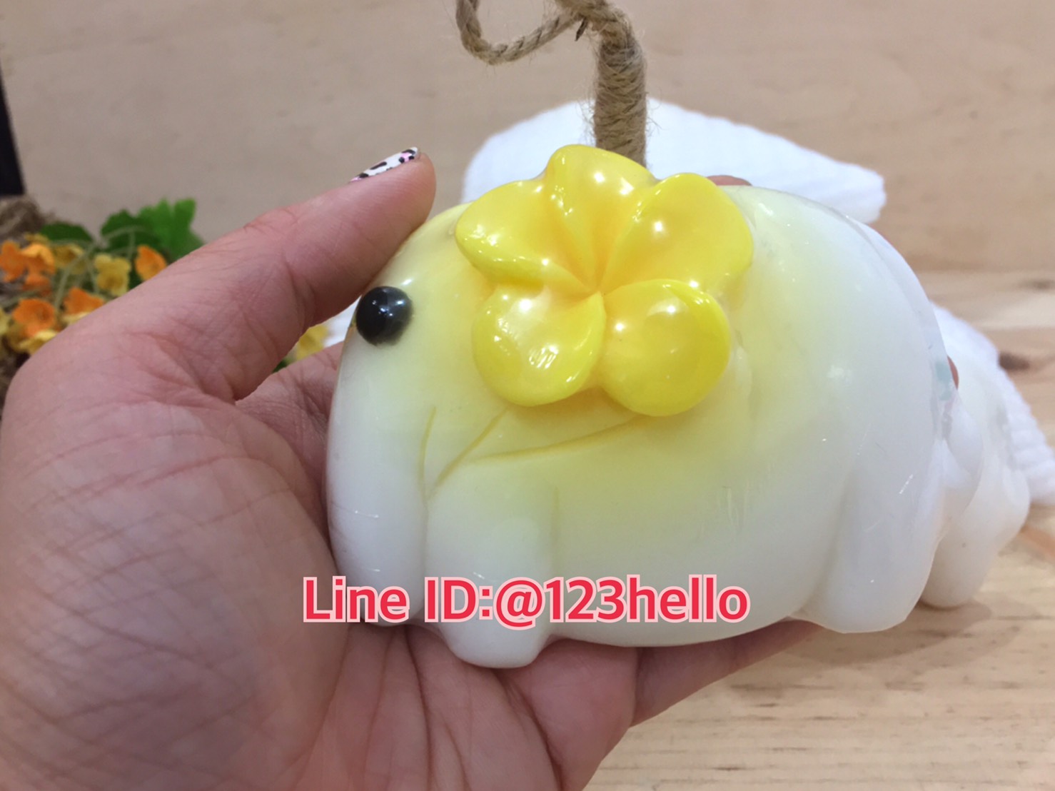 Fancy Soap Elephant with Leelawadee Flower สบู่แฟนซี ช้างลีลาวดีขาว