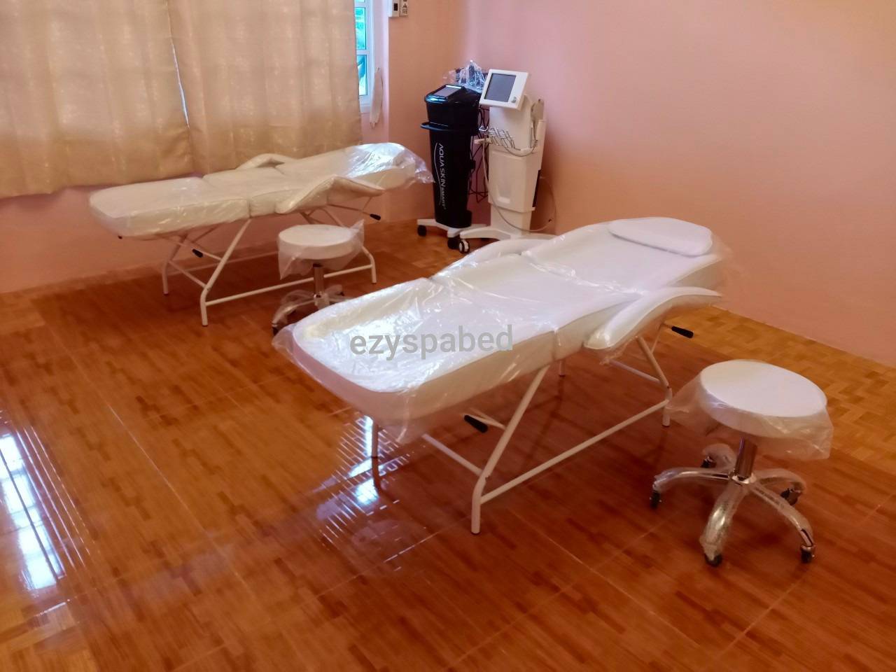 เตียงทำทรีทเม้นท์ เตียงนวดหน้า เตียงสักคิ้ว เตียงต่อขนตา รุ่น 8307 ราคาพิเศษ สำหรับ 3 ตัว (เฉลี่ยตัวละ 6210 บาท)