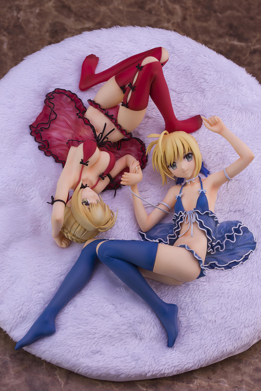 Saber of Red Nero Claudius and Saber of Blue Altria Pendragon