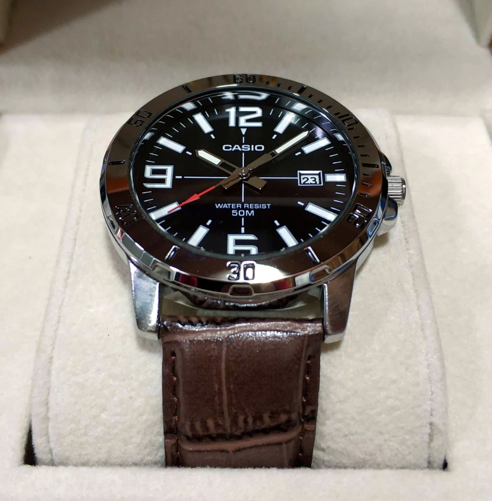 นาฬิกาผู้ชาย Casio รุ่น MTP-VD01L-1BV คาสิโอ