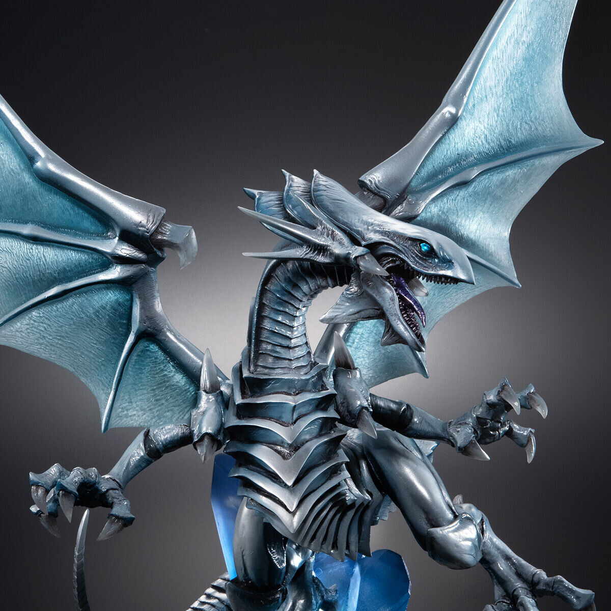 Blue-Eyes White Dragon Holographic Edition