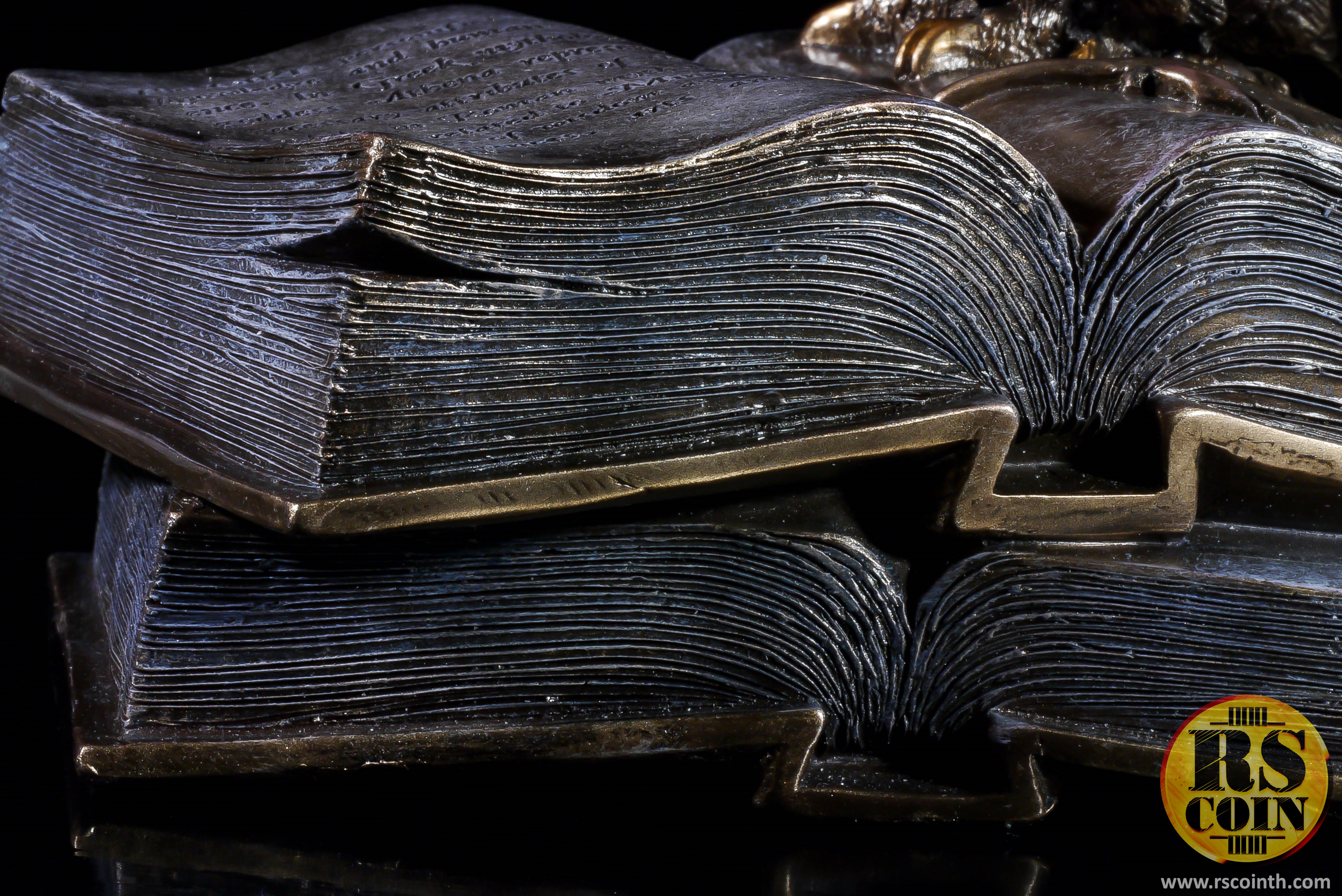 รูปปั้นสัมฤทธิ์ - นกฮูกหนังสือ (Sculpture Bronze Owl on Book - Pre Order)