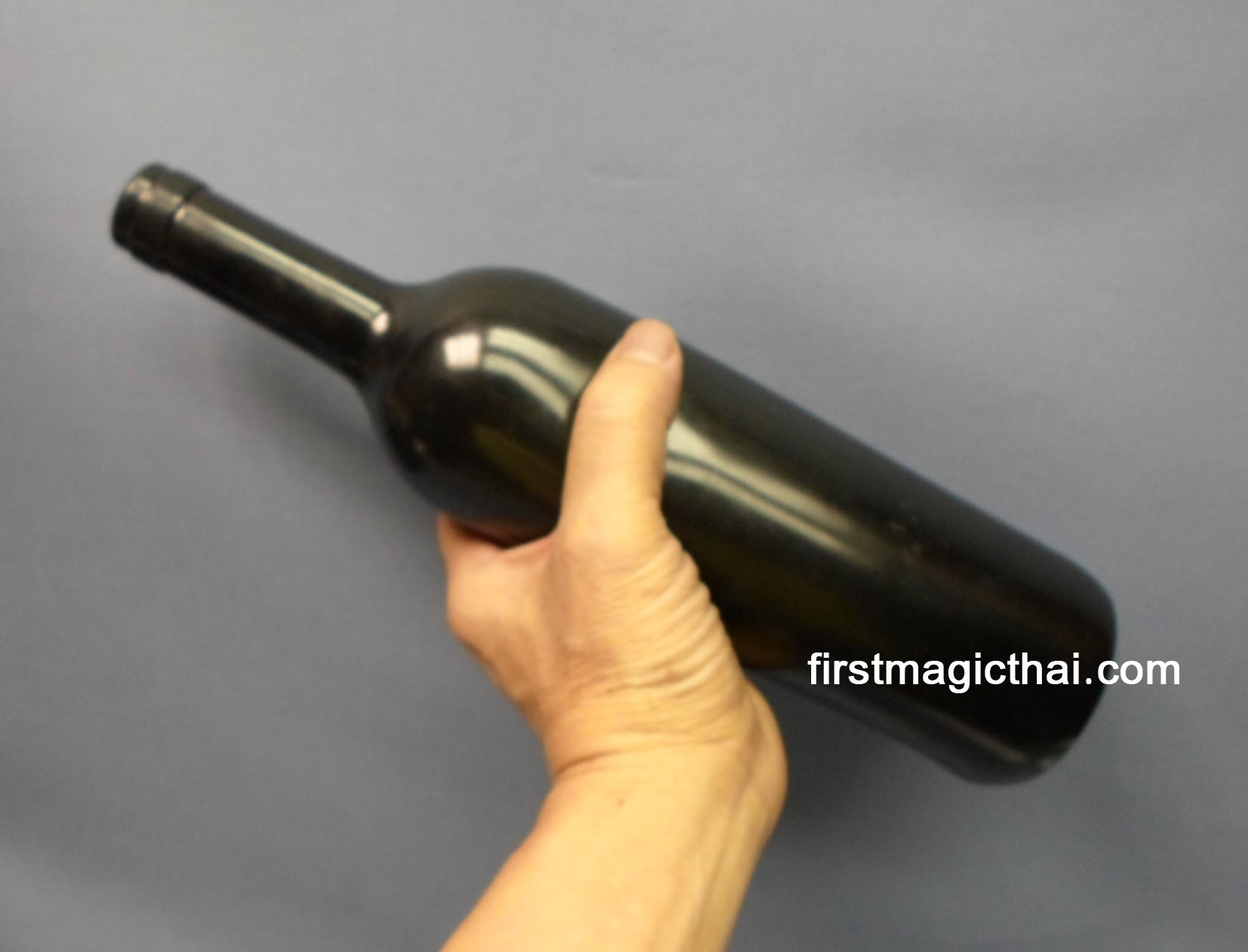 ขวดไวน์ดำ เสกหาย เสกมา / Vanishing Wine Bottle