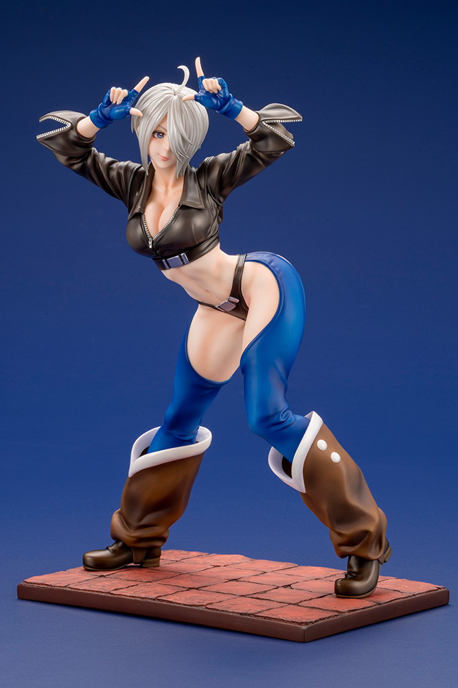 The King of Fighters 2001 - Angel Bishoujo Statue