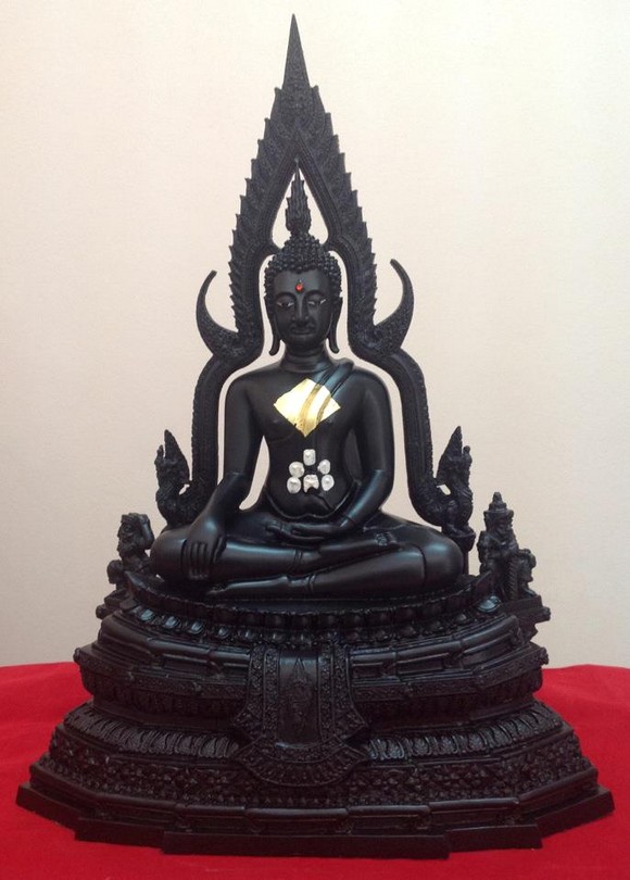 พระพุทธชินราช มวลสารผสมเหล็กน้ำพี้ สีดำ 9นิ้ว
